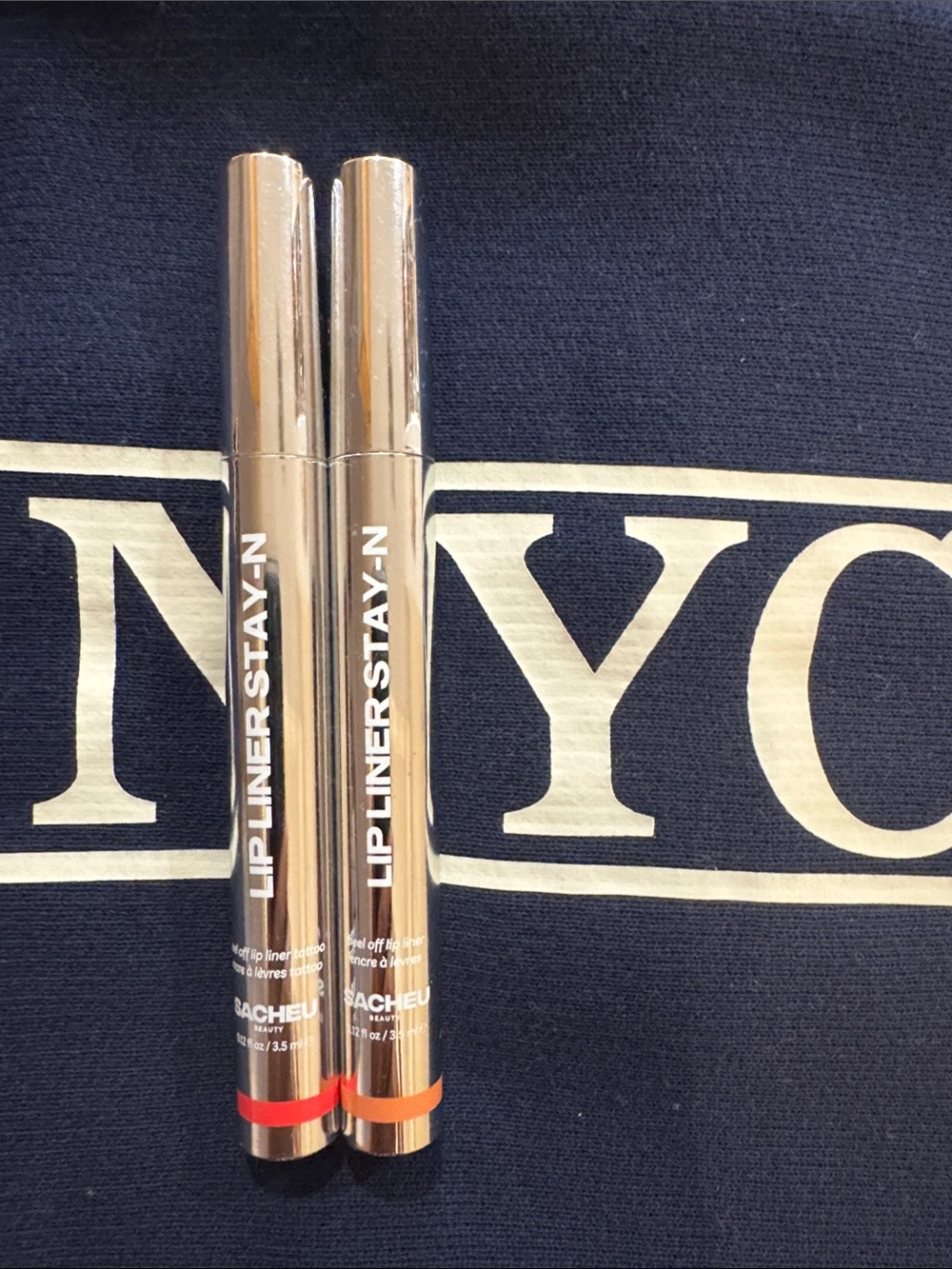 Sacheu Lip Liner Stay-N Dual Colored Lip Liners in 00 & 01